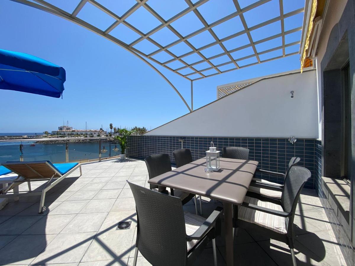 Billy'S Beachfront Apartment With Pool Access Puerto De Mogan Bagian luar foto